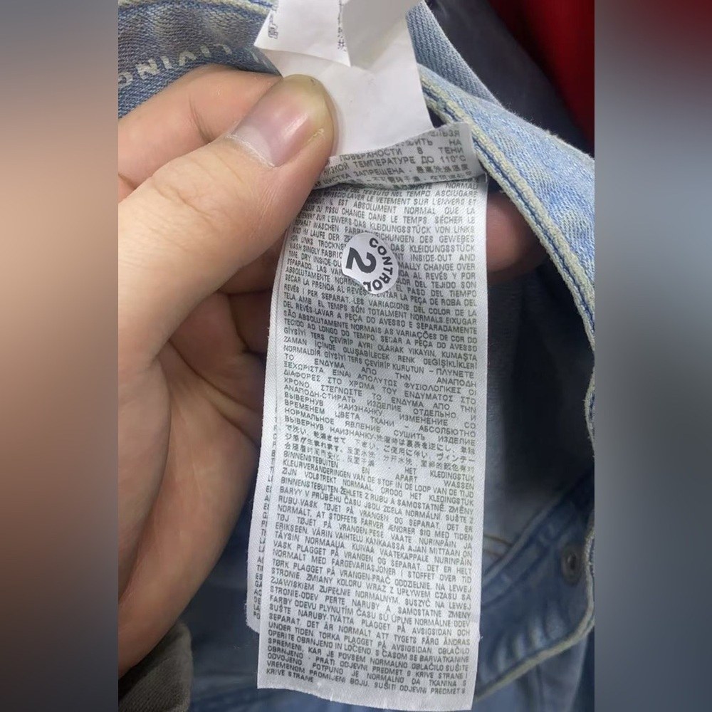 🚩steal authentic Diesel Light Wash Denim Jacket - Picture 6 of 8